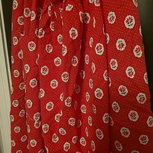 Floral Apron - Picture 3 of 10